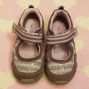 Stride Rite SRT Mary Jane shoes. Size toddler 7M